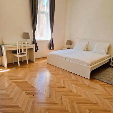 Halasz 2-Bedroom Apartment Near Castle, Free Public Parking Nearby Budapest Eksteriør billede